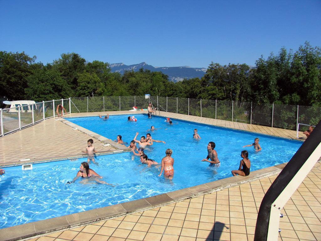 Team Holiday - Camping Le Balcon De Chartreuse Hotel Miribel-les-Échelles Exterior photo